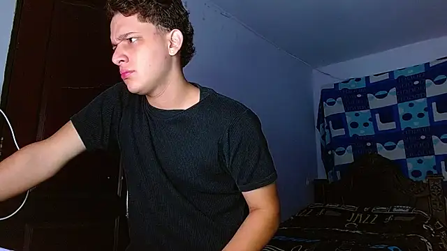 Snapshot of Thomas_May4rs chatting on November 19, 2025, 7:30 am Thomas May4rs online show from November 19, 2025, 7:30 am