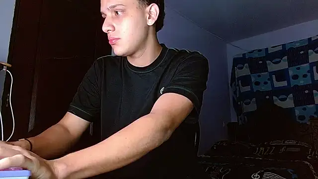 Snapshot of Thomas_May4rs chatting on November 20, 2025, 9:42 am Thomas May4rs online show from November 20, 2025, 9:42 am