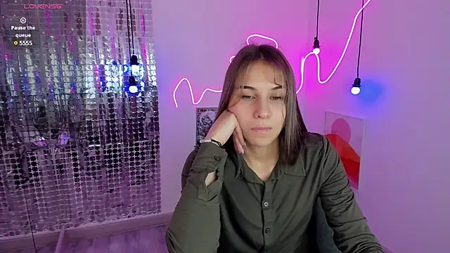 CharmBianca online show from February 16, 2025, 8:21 am