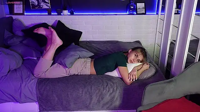 CharmBianca online show from February 22, 2025, 11:46 am