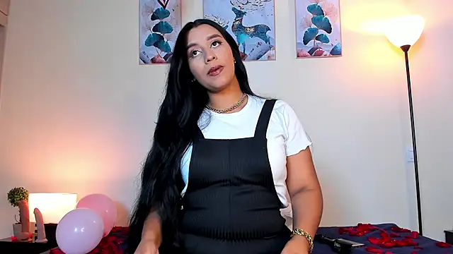 Snapshot of aleya_bliss chatting on February 14, 2025, 12:57 pm aleya bliss online show from February 14, 2025, 12:57 pm