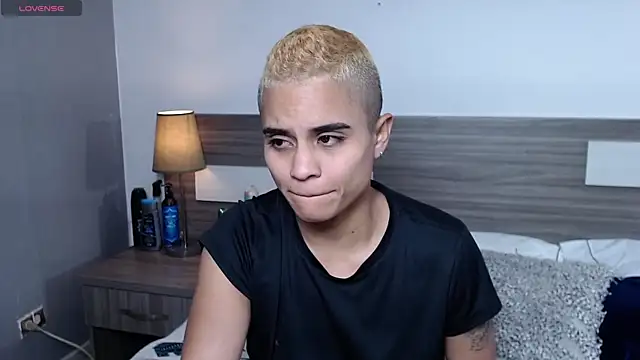 Liiamthompson online show from January 15, 2026, 9:40 pm