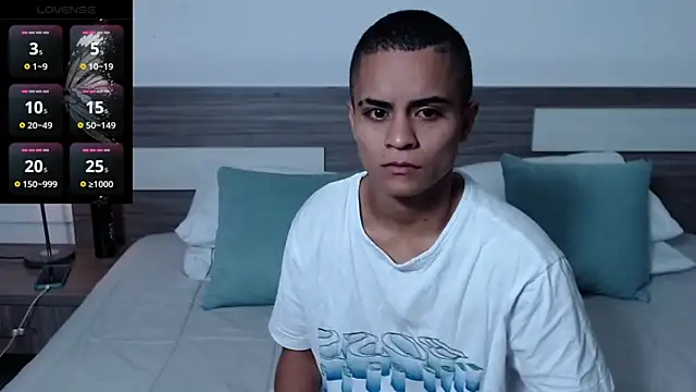 Liiamthompson online show from March 30, 2026, 9:43 am