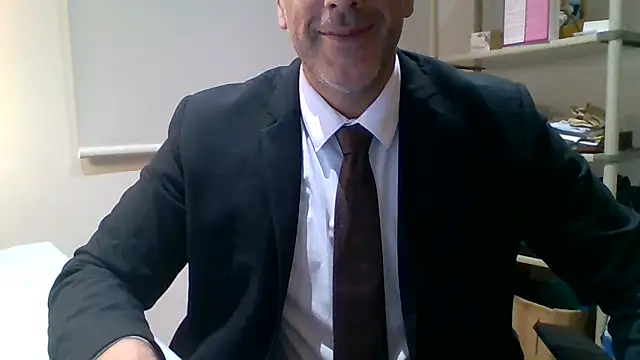 66MA69 online show from April 7, 2026, 5:41 am