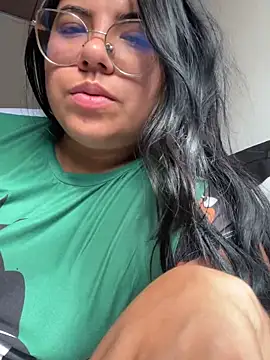 Snapshot of viccky_vick chatting on February 10, 2025, 1:55 pm viccky vick online show from February 10, 2025, 1:55 pm