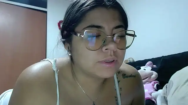 Snapshot of viccky_vick chatting on October 21, 2025, 11:38 pm viccky vick online show from October 21, 2025, 11:38 pm