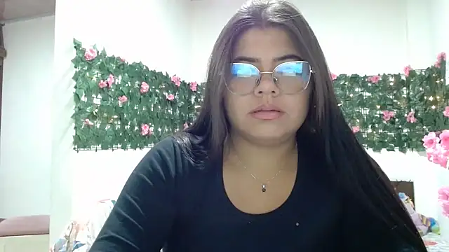 Snapshot of viccky_vick chatting on November 16, 2025, 11:32 pm viccky vick online show from November 16, 2025, 11:32 pm