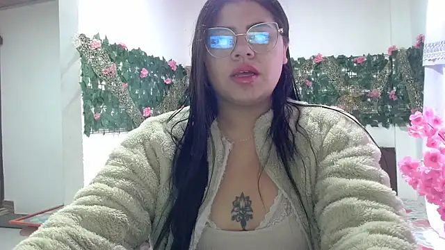 Snapshot of viccky_vick chatting on November 30, 2025, 9:41 pm viccky vick online show from November 30, 2025, 9:41 pm