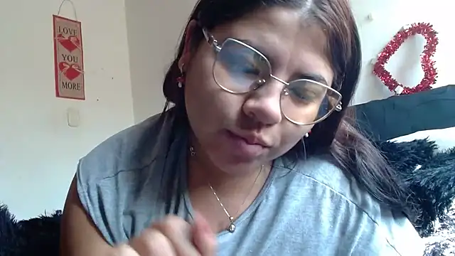 Snapshot of viccky_vick chatting on March 1, 2026, 3:14 pm viccky vick online show from March 1, 2026, 3:14 pm