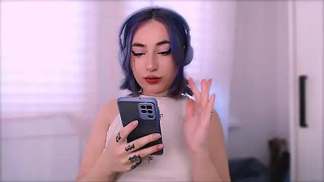 Snapshot of purplewitch chatting on September 10, 2025, 12:16 pm purplewitch online show from September 10, 2025, 12:16 pm