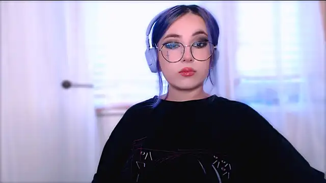 Snapshot of purplewitch chatting on October 18, 2025, 2:25 am purplewitch online show from October 18, 2025, 2:25 am