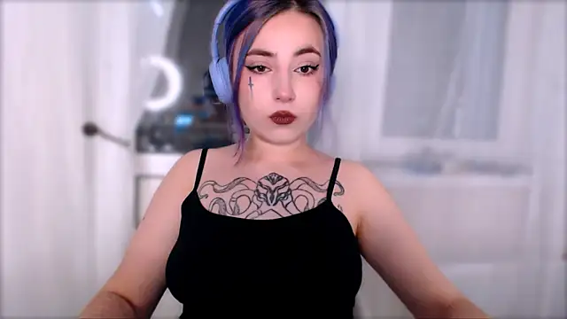 Snapshot of purplewitch chatting on October 22, 2025, 10:09 pm purplewitch online show from October 22, 2025, 10:09 pm