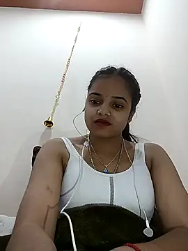 Snapshot of RAYI_123 chatting on February 1, 2025, 8:26 pm RAYI 123 online show from February 1, 2025, 8:26 pm