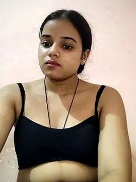 Snapshot of RAYI_123 chatting on September 24, 2025, 5:38 pm RAYI 123 online show from September 24, 2025, 5:38 pm