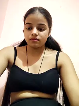 Snapshot of RAYI_123 chatting on October 14, 2025, 5:14 pm RAYI 123 online show from October 14, 2025, 5:14 pm