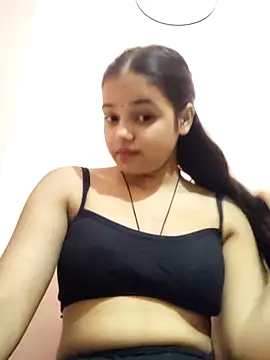 Snapshot of RAYI_123 chatting on October 18, 2025, 4:37 am RAYI 123 online show from October 18, 2025, 4:37 am