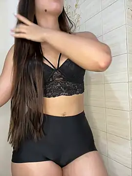 Laryssinhadlc online show from February 3, 2025, 10:54 pm