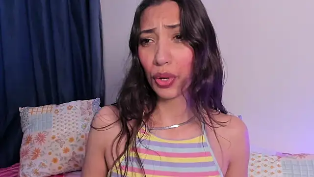 Miss veronicaa2 online show from November 12, 2025, 1:55 pm