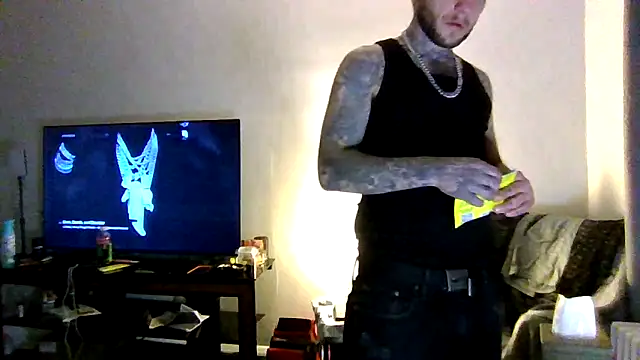 cruz815 online show from December 14, 2025, 11:42 pm