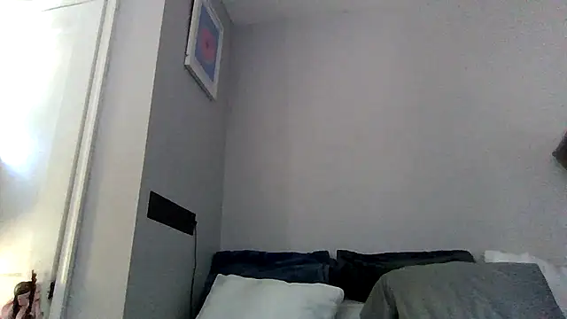 cruz815 online show from June 3, 2026, 6:46 pm