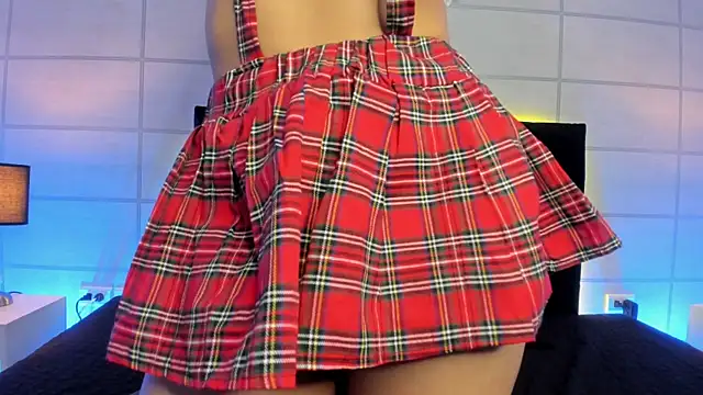 mac-sara online show from October 8, 2025, 7:55 pm