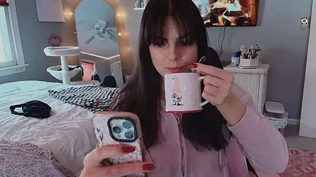 Snapshot of princesselysia chatting on February 10, 2026, 4:11 pm princesselysia online show from February 10, 2026, 4:11 pm