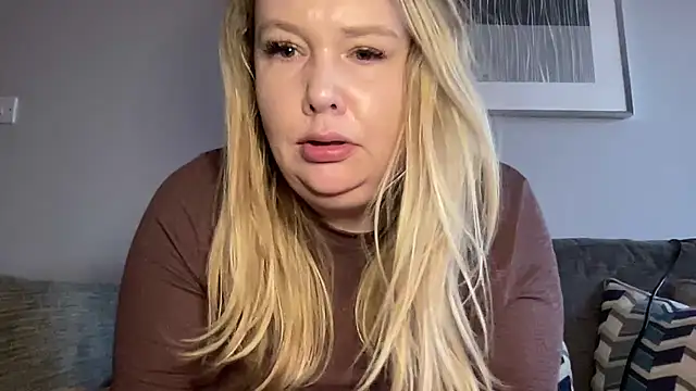 BustyHayleyUk online show from March 26, 2026, 5:18 pm