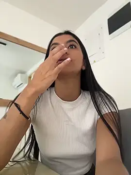 Snapshot of eva_roseee chatting on May 25, 2026, 6:58 pm eva roseee online show from May 25, 2026, 6:58 pm