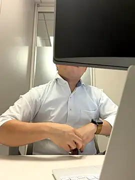 Snapshot of Nobu_469 chatting on October 14, 2025, 8:15 am Nobu 469 online show from October 14, 2025, 8:15 am