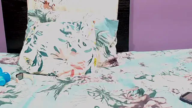 Snapshot of MissBOOBSDIVA chatting on October 20, 2025, 5:19 am MissBOOBSDIVA online show from October 20, 2025, 5:19 am