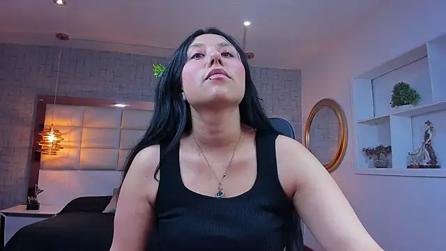 Snapshot of Nohemi_louse chatting on April 29, 2026, 7:20 pm Nohemi louse online show from April 29, 2026, 7:20 pm