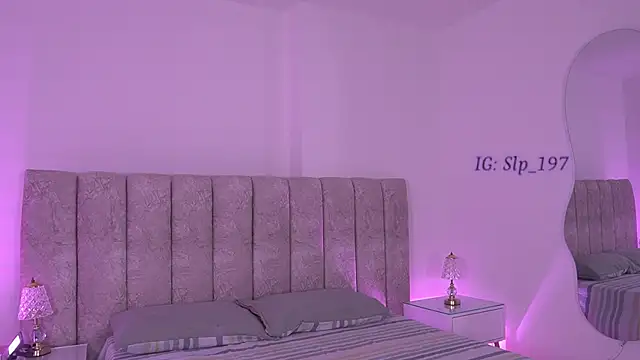 sara lopee1 online show from January 13, 2026, 11:59 am