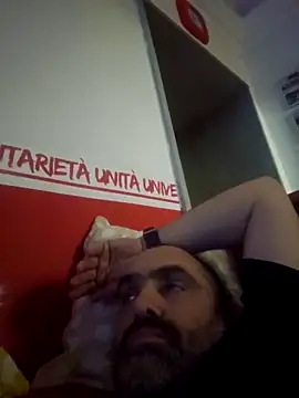 Snapshot of fuocovivo4 chatting on February 16, 2025, 10:32 pm fuocovivo4 online show from February 16, 2025, 10:32 pm