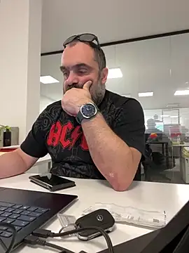 Snapshot of fuocovivo4 chatting on March 5, 2025, 1:17 pm fuocovivo4 online show from March 5, 2025, 1:17 pm