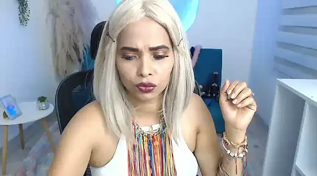 Snapshot of maissacooper chatting on February 20, 2025, 2:07 am maissacooper online show from February 20, 2025, 2:07 am