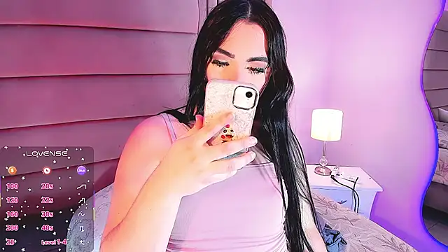 Dalis Hills online show from April 4, 2026, 4:44 am