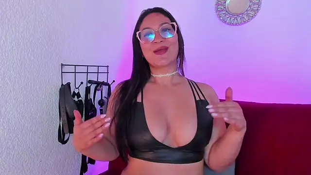 kendalbrook online show from November 4, 2025, 4:17 pm