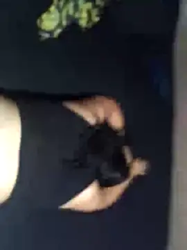 Snapshot of luisfff2020 chatting on November 3, 2025, 2:24 am luisfff2020 online show from November 3, 2025, 2:24 am