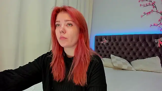 Snapshot of Ella_Mayers chatting on October 5, 2025, 12:14 pm Ella Mayers online show from October 5, 2025, 12:14 pm