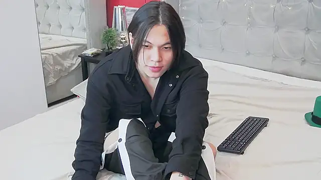 Snapshot of just_gay_ chatting on February 4, 2025, 4:18 pm just gay online show from February 4, 2025, 4:18 pm