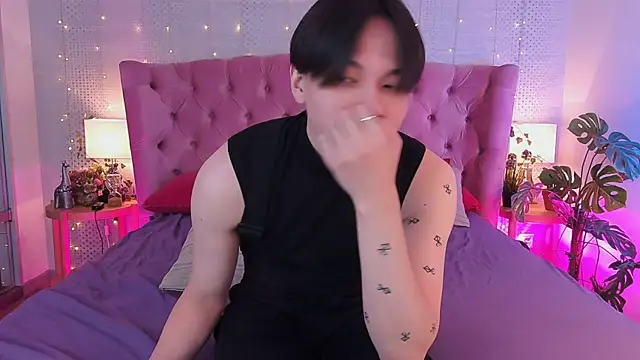 Snapshot of just_gay_ chatting on March 8, 2025, 1:25 pm just gay online show from March 8, 2025, 1:25 pm