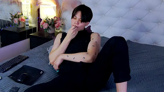 Snapshot of just_gay_ chatting on March 10, 2025, 1:21 pm just gay online show from March 10, 2025, 1:21 pm