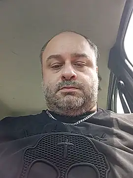 Snapshot of NAvoglia chatting on June 30, 2026, 12:39 pm NAvoglia online show from June 30, 2026, 12:39 pm