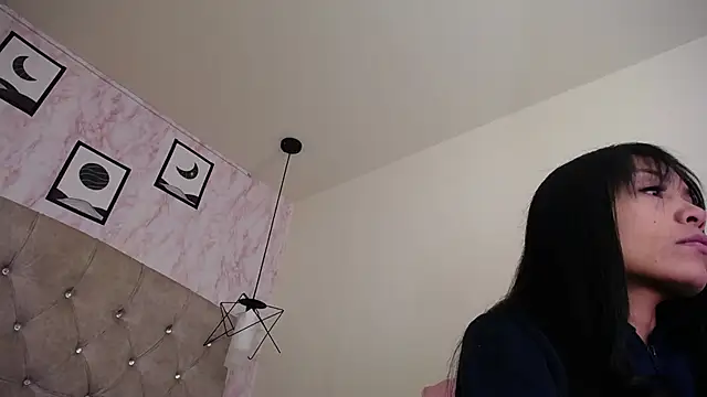 Raichell  online show from March 11, 2026, 4:18 am