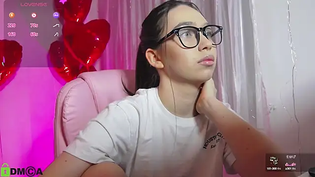 Snapshot of Arianahot777 chatting on February 18, 2025, 7:19 pm Arianahot777 online show from February 18, 2025, 7:19 pm