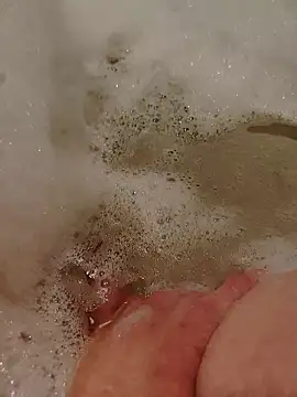 Snapshot of bouraktom6 chatting on October 2, 2025, 12:34 pm bouraktom6 online show from October 2, 2025, 12:34 pm