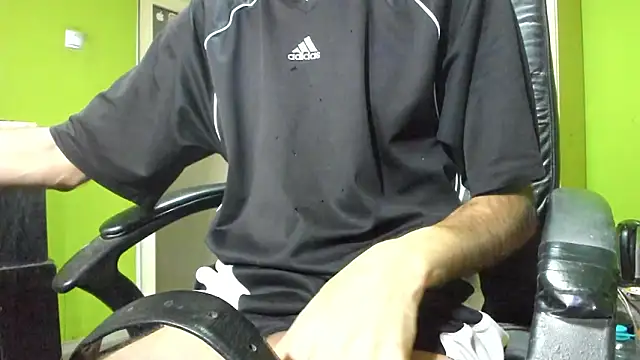 Snapshot of BigCumShoot chatting on February 6, 2026, 10:51 am BigCumShoot online show from February 6, 2026, 10:51 am