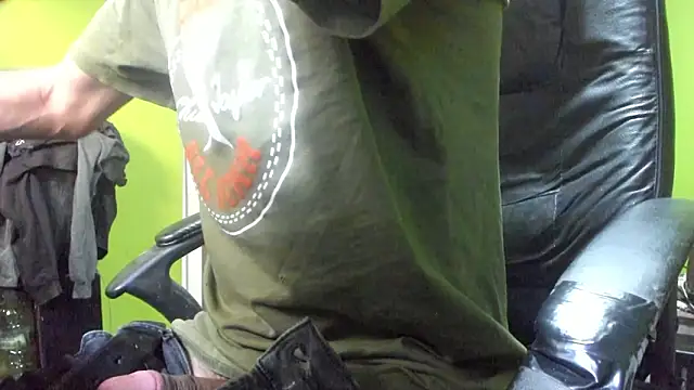 Snapshot of BigCumShoot chatting on February 20, 2026, 6:10 am BigCumShoot online show from February 20, 2026, 6:10 am