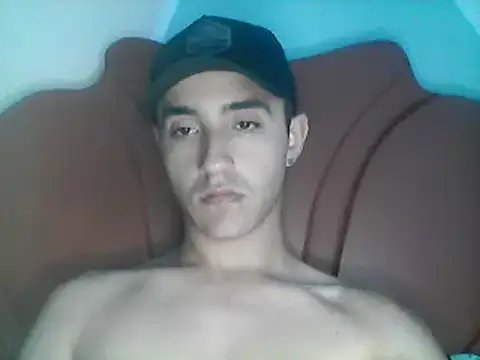 Snapshot of daimon_king05 chatting on February 5, 2025, 3:52 pm daimon king05 online show from February 5, 2025, 3:52 pm