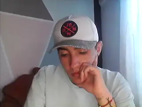 Snapshot of daimon_king05 chatting on February 26, 2025, 5:50 pm daimon king05 online show from February 26, 2025, 5:50 pm